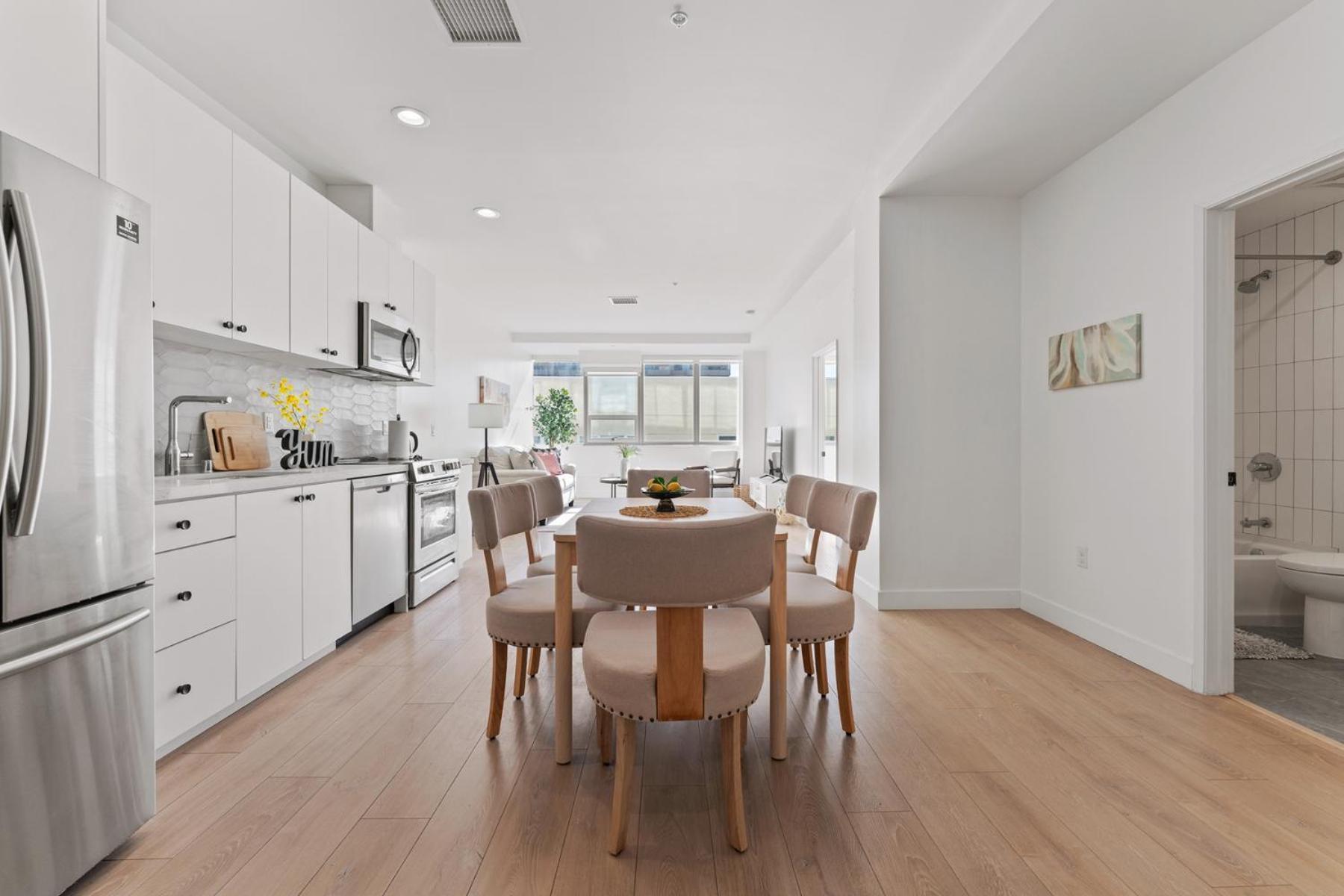 Stylish Westwood - Steps From Ucla-2 Bedroom 2 Bath Apartamento *